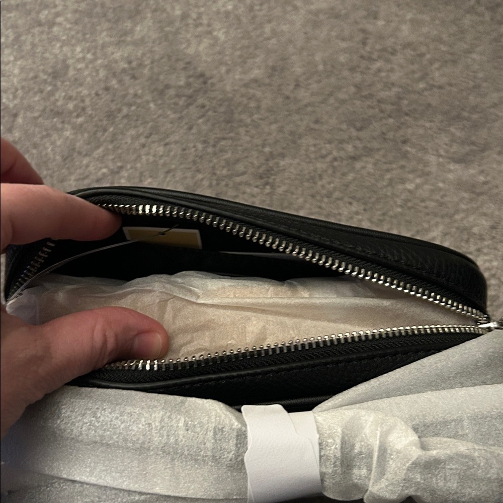 Michael Kors small crossbody - Picture 4 of 5